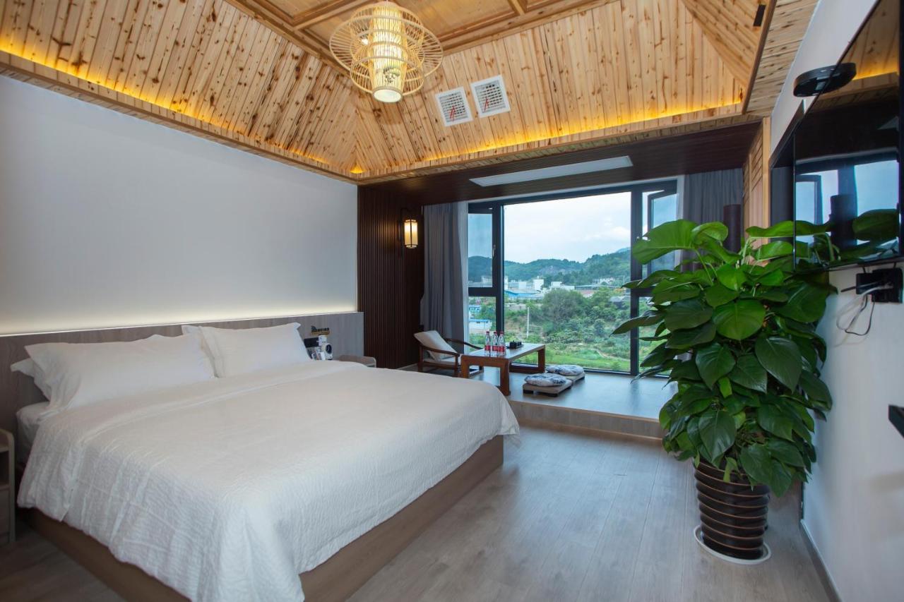 Heaven'S Gate Home Stay --Free Pick Up Service--Panoramic View Of Tianmen Mountain Zhangjiajie Luaran gambar